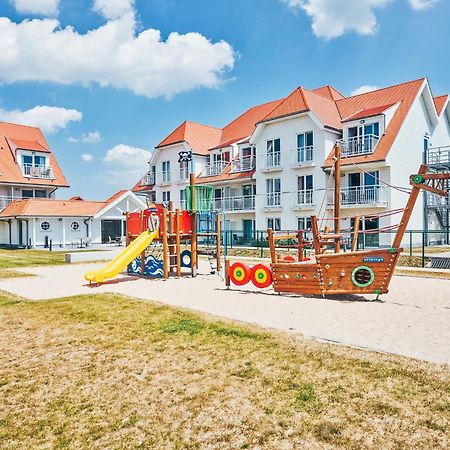 Holiday Suites นิวว์ปอร์ท ภายนอก รูปภาพ
