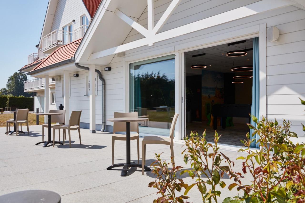 Holiday Suites นิวว์ปอร์ท ภายนอก รูปภาพ