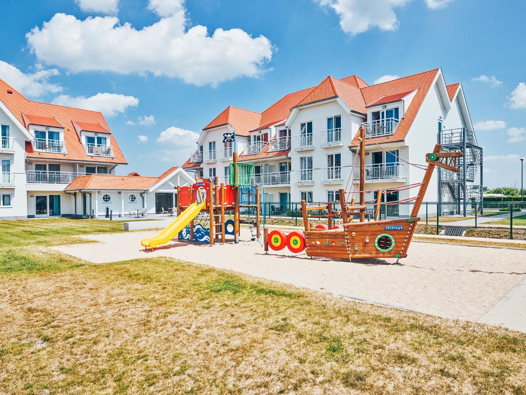 Holiday Suites นิวว์ปอร์ท ภายนอก รูปภาพ