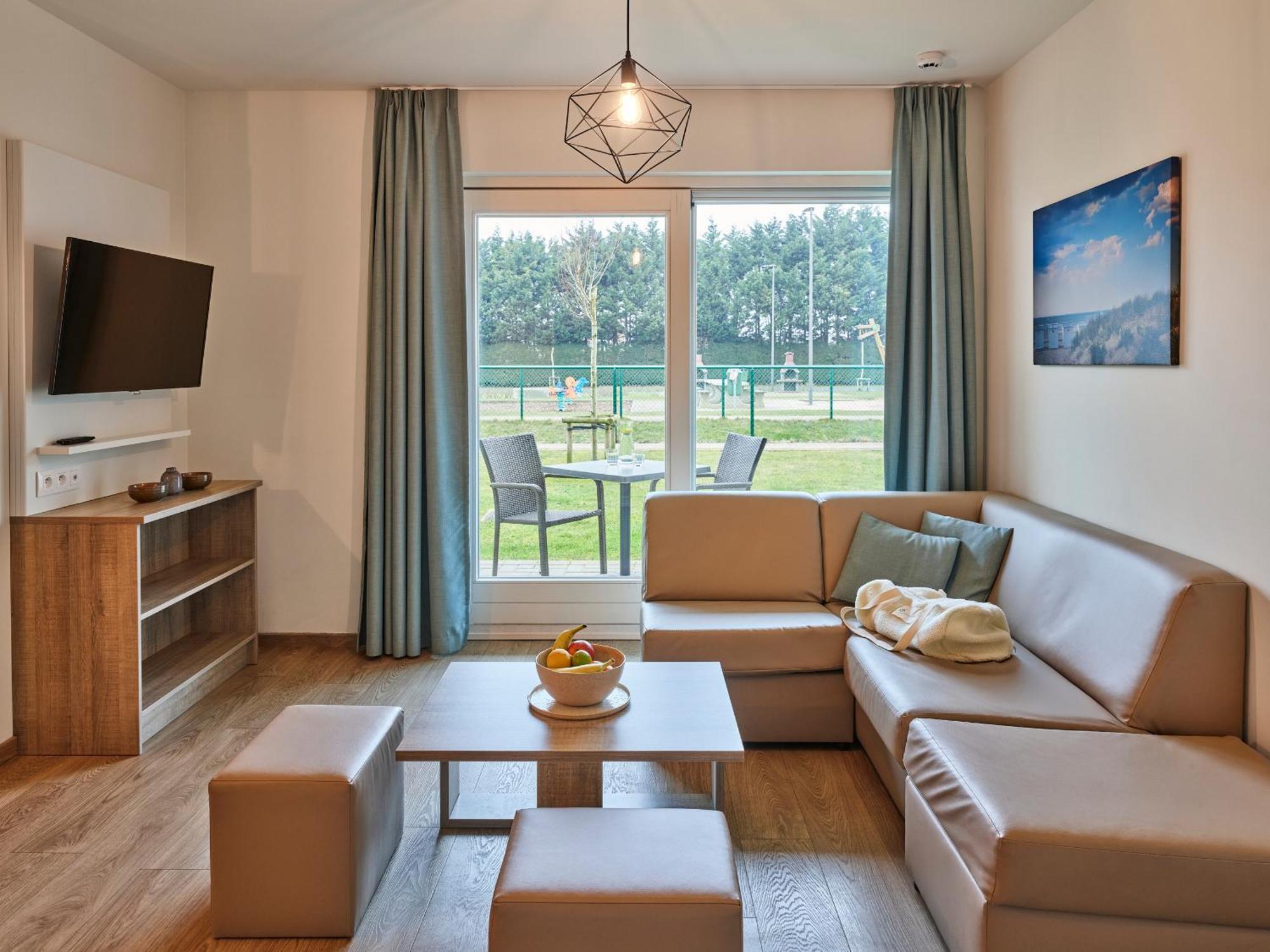 Holiday Suites นิวว์ปอร์ท ภายนอก รูปภาพ