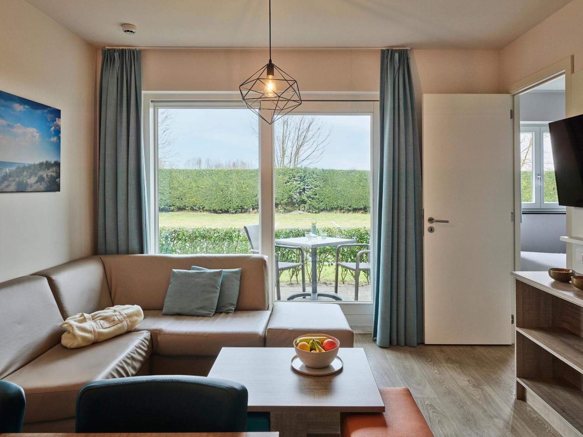 Holiday Suites นิวว์ปอร์ท ภายนอก รูปภาพ